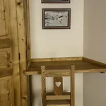 Le Petit Hotel *